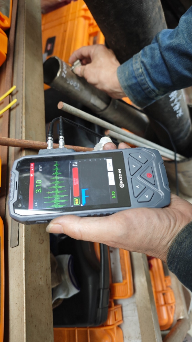 智能型超聲波測(cè)厚儀使用現(xiàn)場(chǎng)